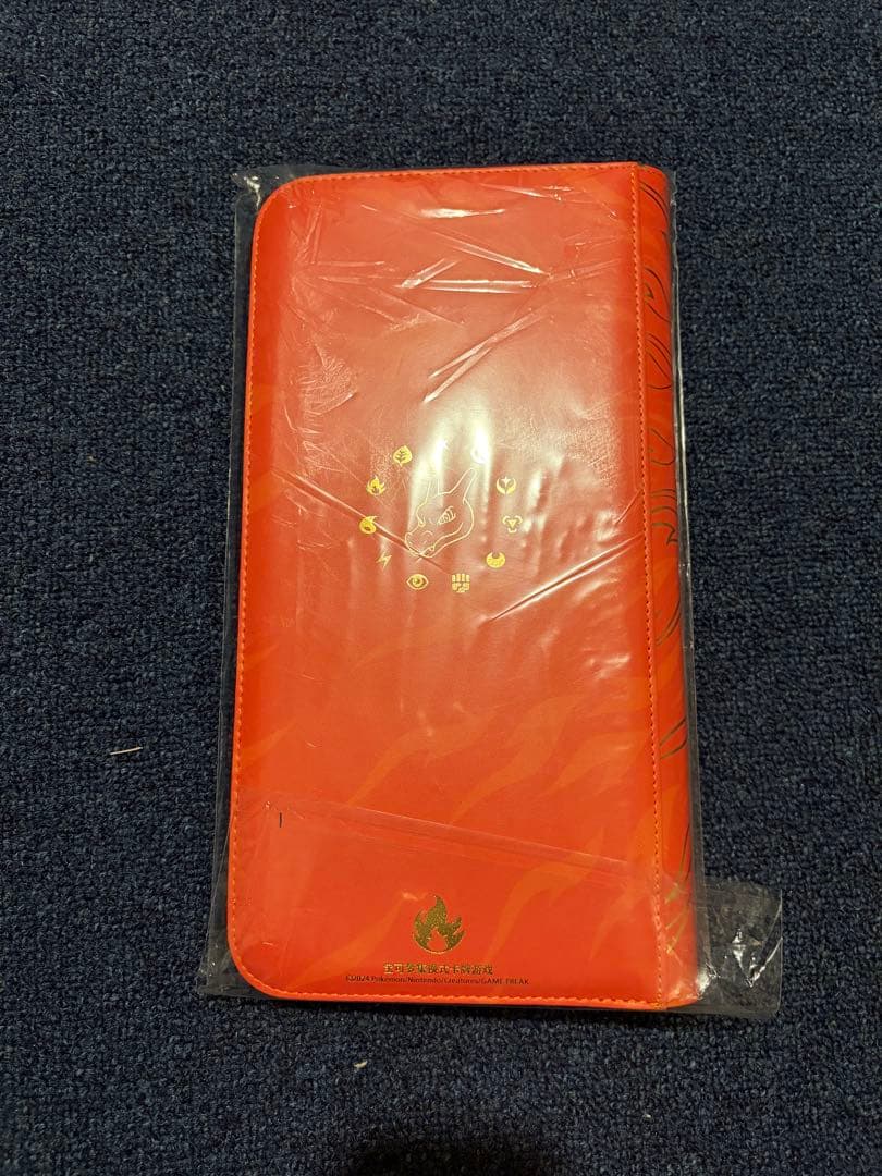 ポケモンカードゲーム　中国語版限定　リザードン模様ファイル+収納ボックス