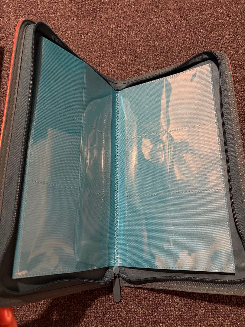 ポケモンカードゲーム　中国語版限定　リザードン模様ファイル+収納ボックス