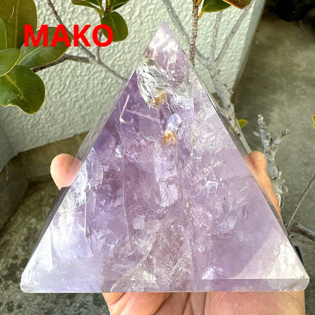 M1878☆アメジストピラミッド625g☆ブラジル産☆天然石　原石