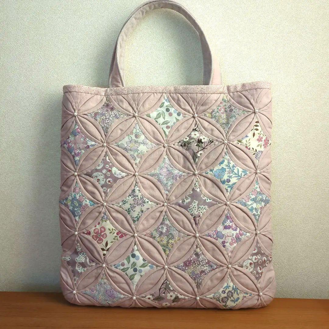 ✿リバティ✕パッチワーク✿　カテドラルウィンドウのバッグ　２点　ふぉれすと様