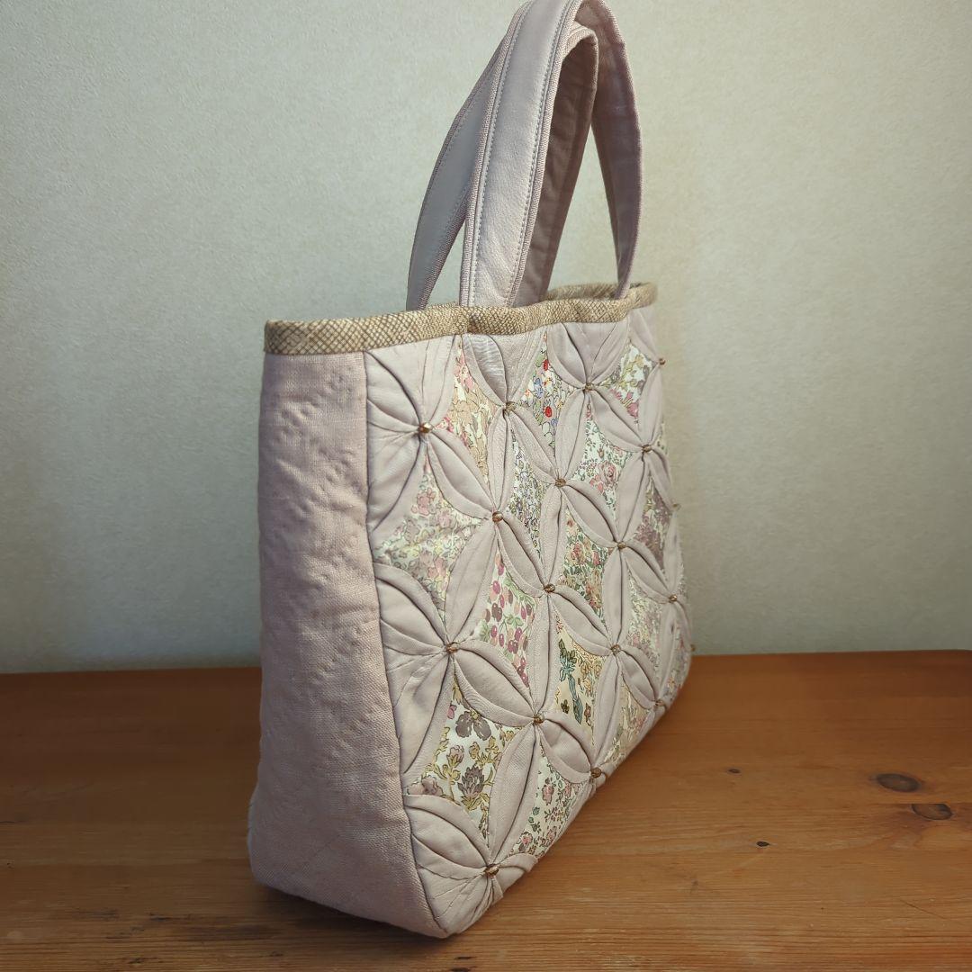 ✿リバティ✕パッチワーク✿　カテドラルウィンドウのバッグ　２点　ふぉれすと様