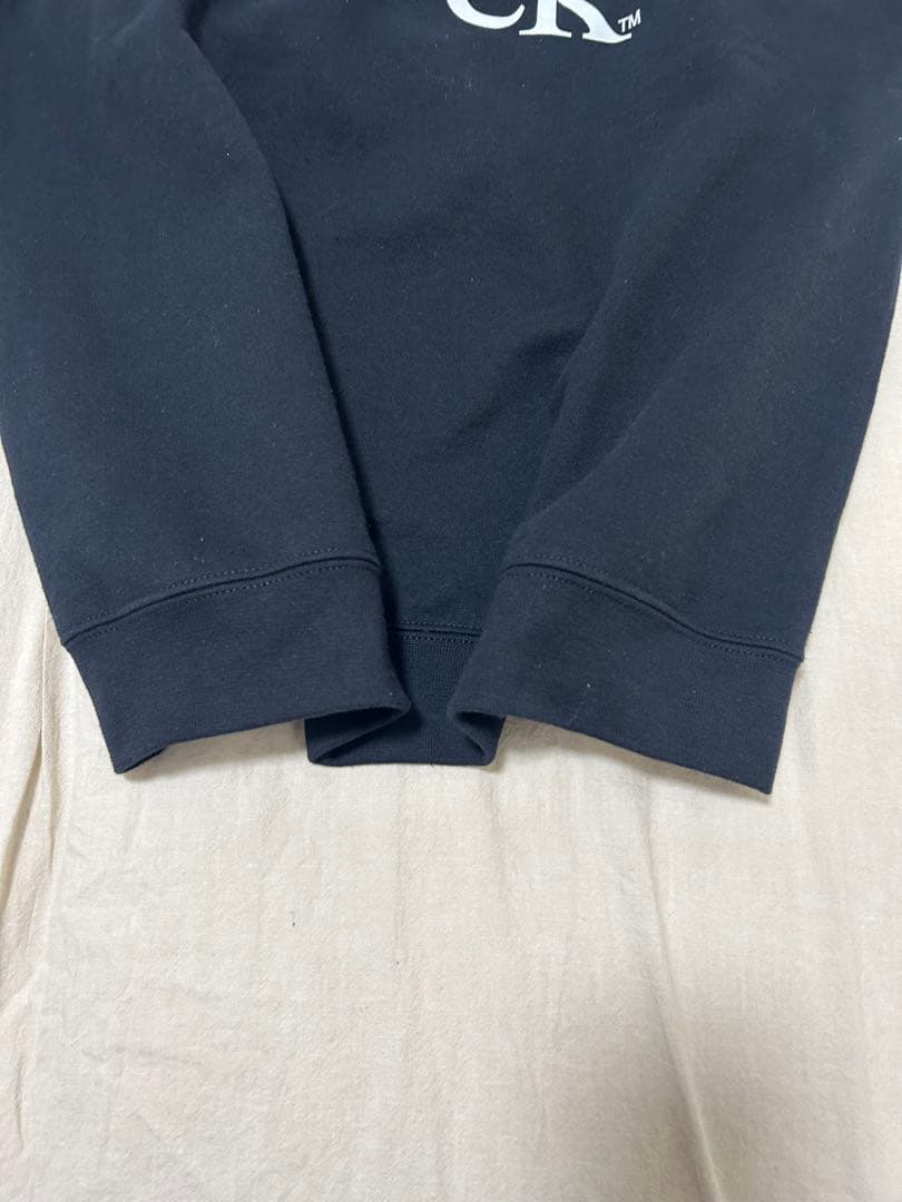 し*ん様 Creek ロゴ BLACK CREW NECK クルーネック トレー