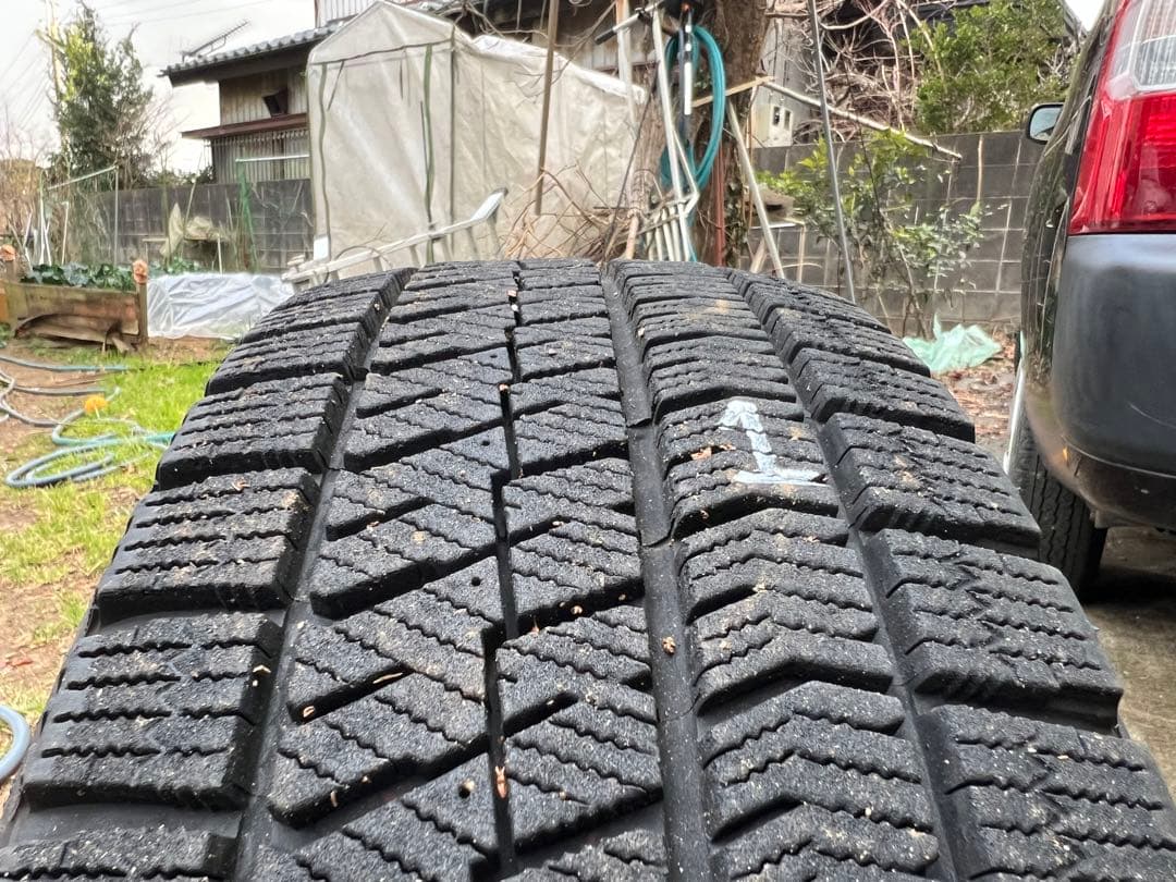 ① スタッドレスタイヤ 195/65R15 ホイールセット
