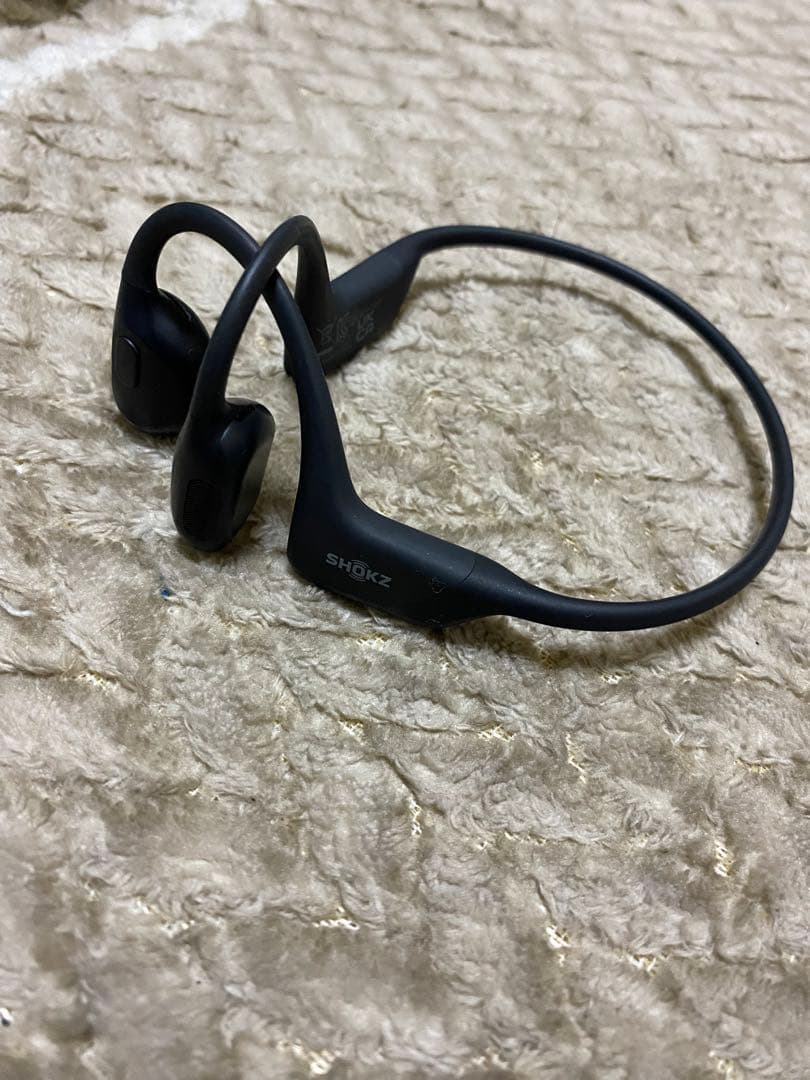 SHOKZ OPENRUN PRO Mini 骨伝導イヤホン 専用ケース付き