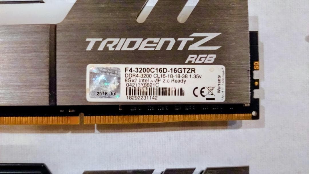 メモリー G.SKILL TRIDENT Z RGB 16GB DDR4 3200MHz