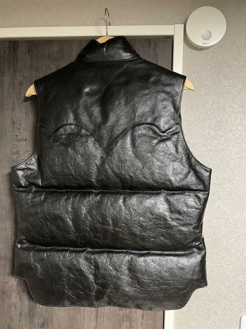 レインボーカントリー　レザーダウンベスト　黒　３６インチ