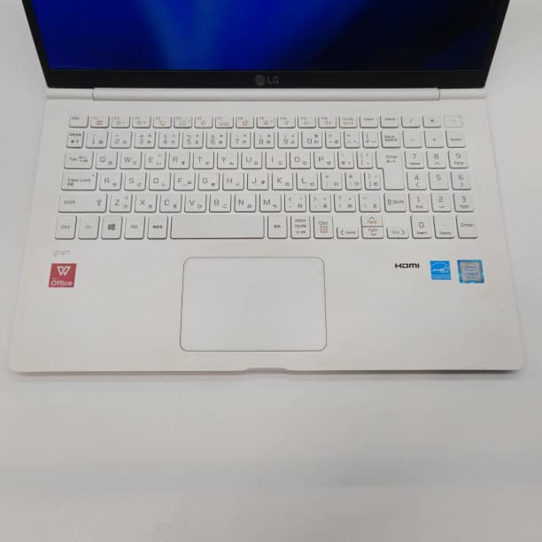 超軽量 LG gram 第8世代i5 フルHD 15 8GB SSD256GB