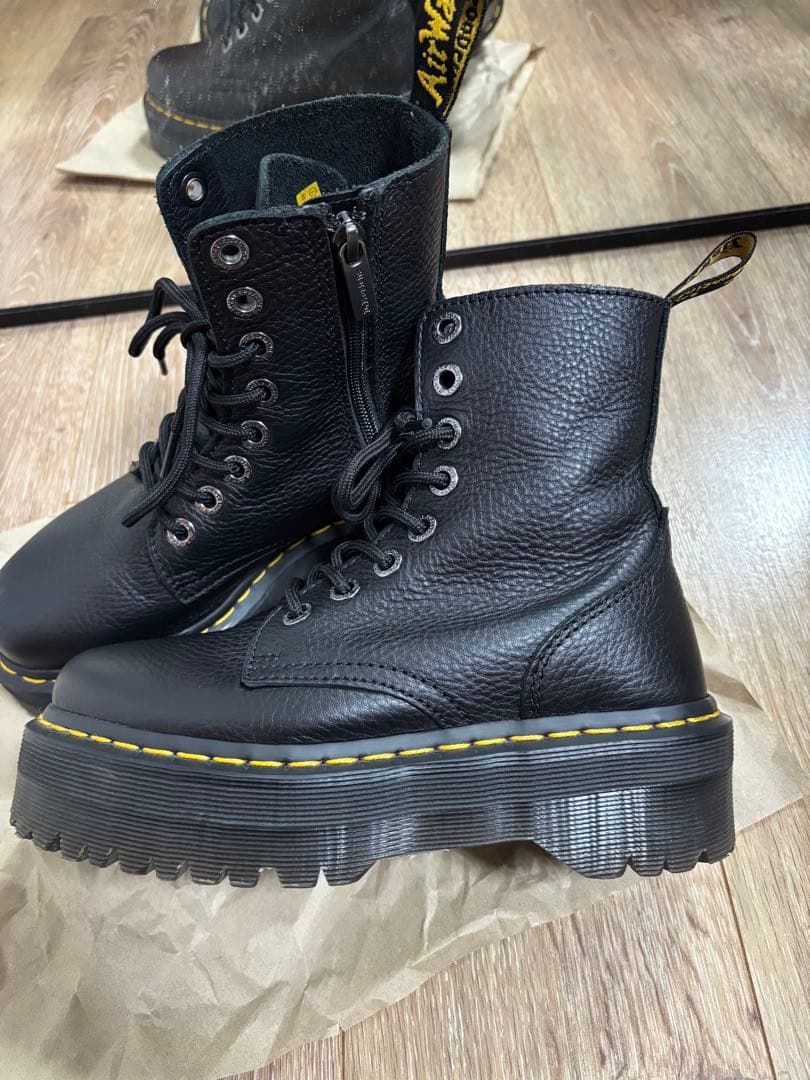 Dr.Martens JADON PISA 8ホール 定価37400円　23cm
