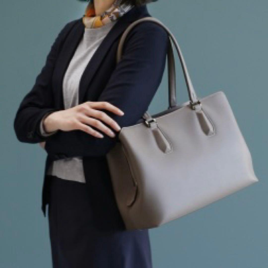 土屋鞄製造所　HINONフレームトート　黒