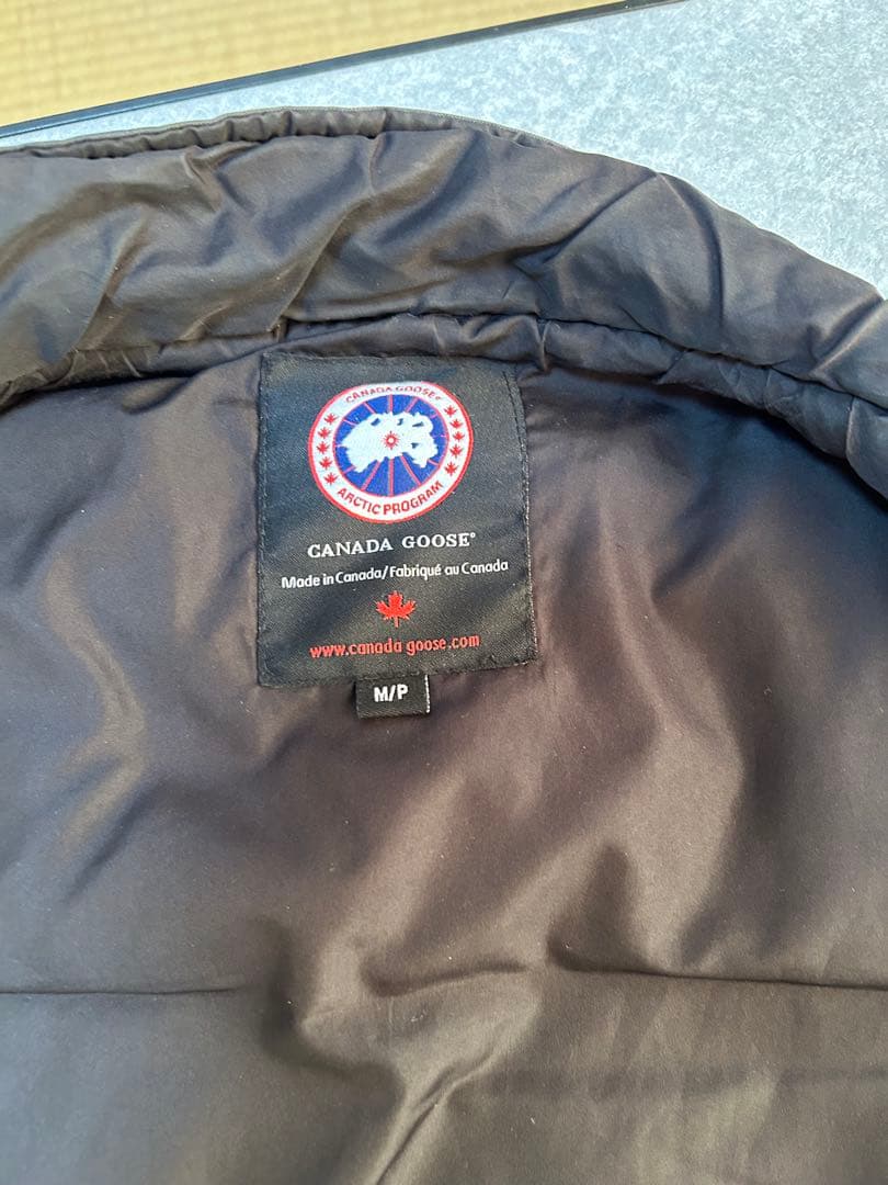 カナダグース ブラック ダウンベスト