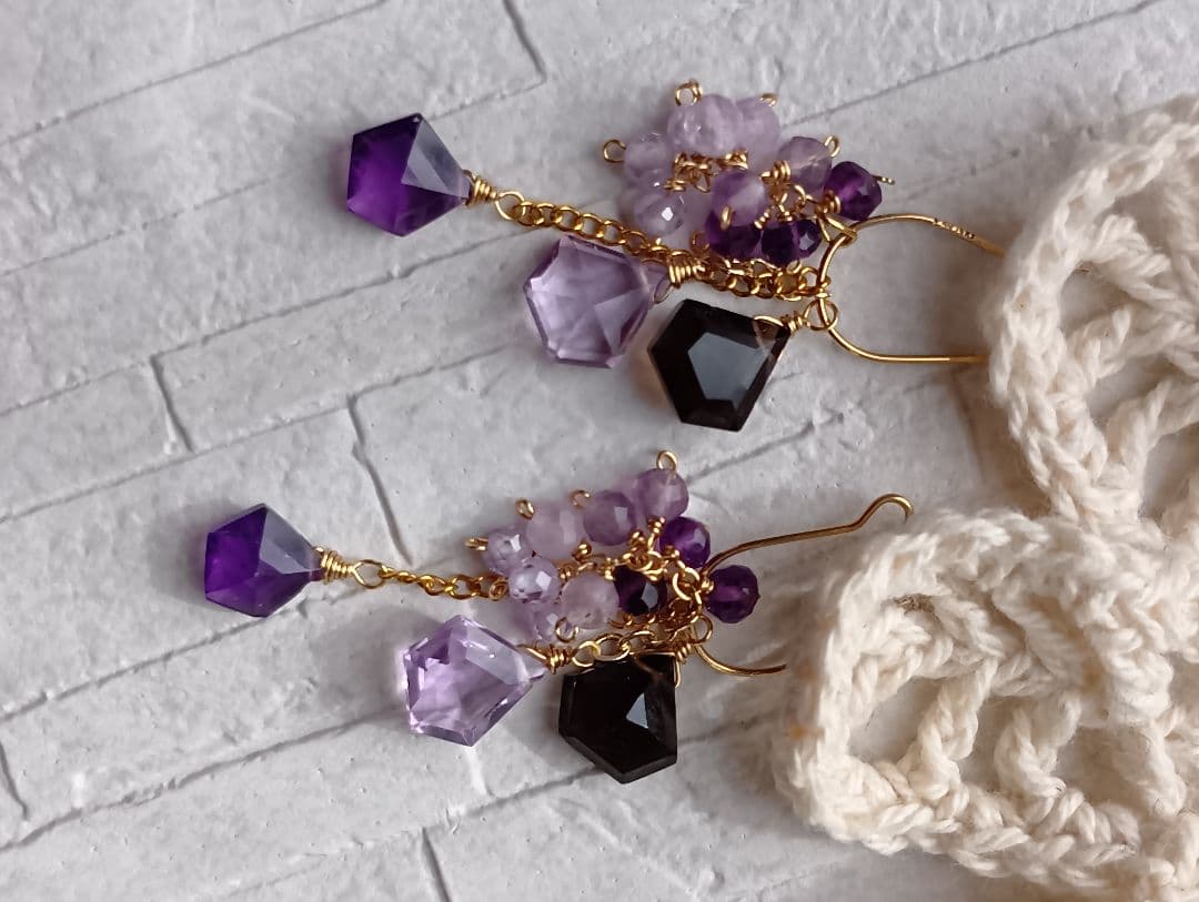 614/14kgf宝石質ペンタゴンカットのイヤリングorピアスチャーム