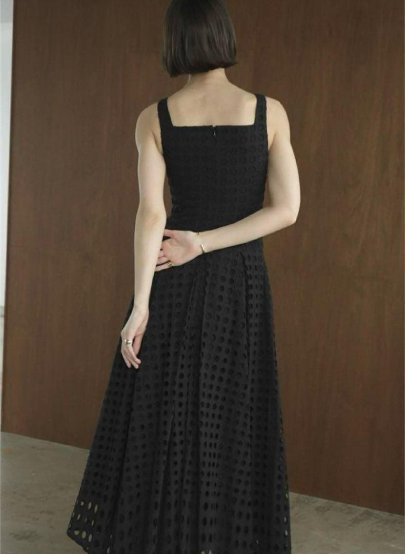 【美品】24SS CLANE HOLE DOT ONEPIECE