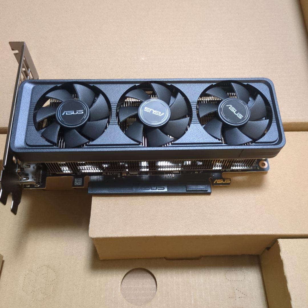 グラフィックボード・グラボ・ビデオカード ASUS GeForce RTX 5060 8GB LP