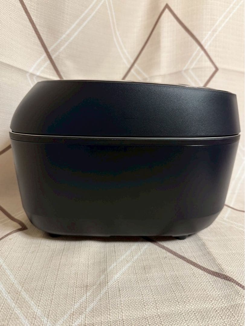 SHARP 炊飯器 KS-HF05B-B 2024年製