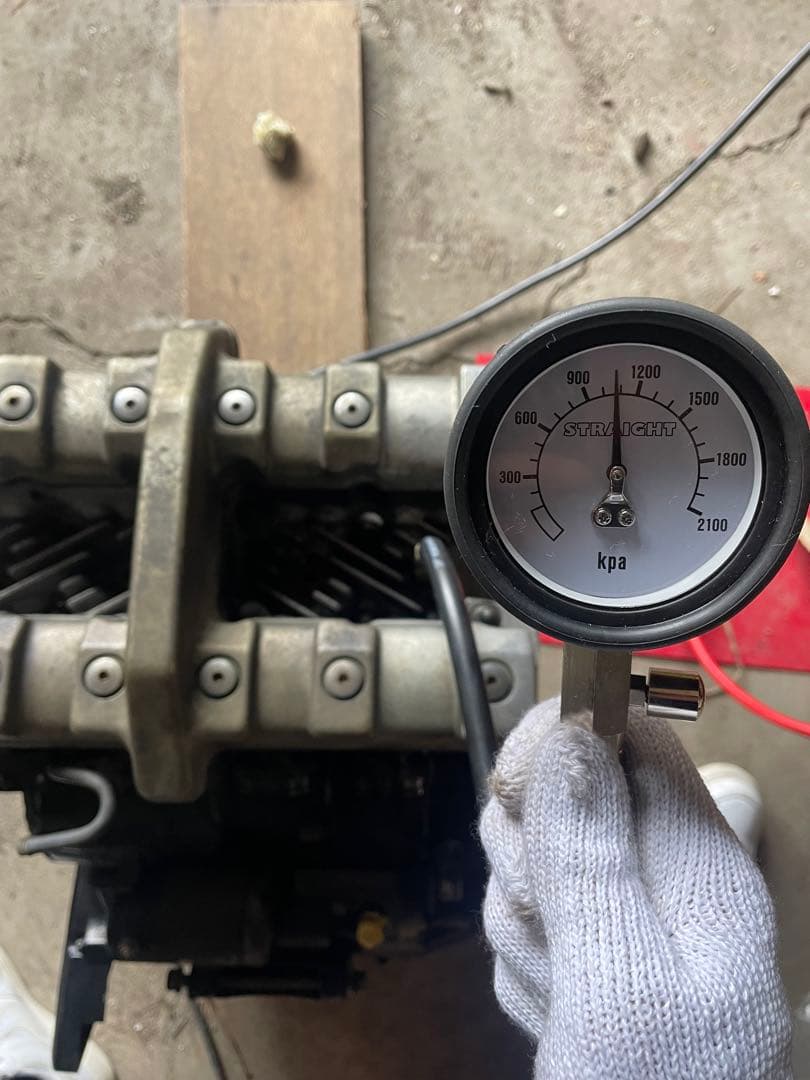 XJR400 4HM実働エンジン・高圧縮・全気筒11kpa前後・実測画像あり