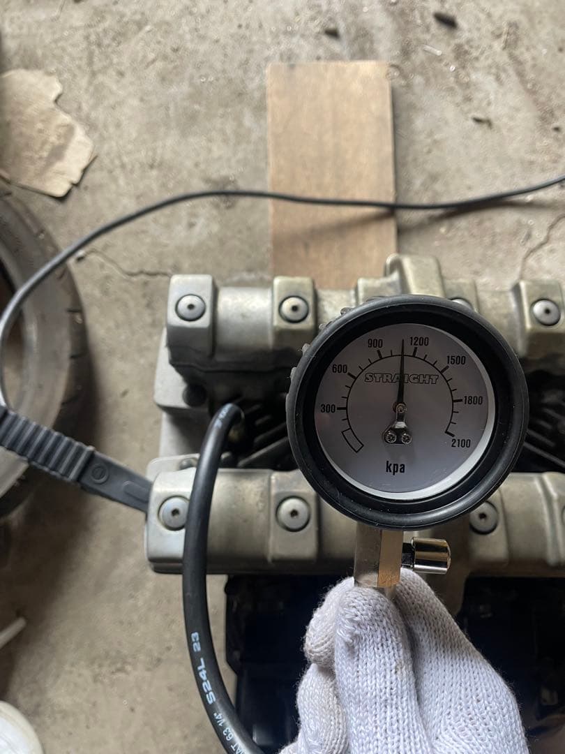 XJR400 4HM実働エンジン・高圧縮・全気筒11kpa前後・実測画像あり