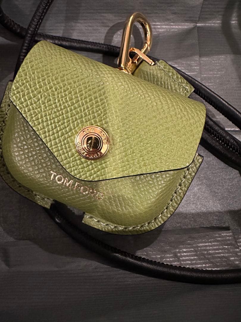 TOM FORDネックストラップ AirPods Pro ケース カラー　カーキ