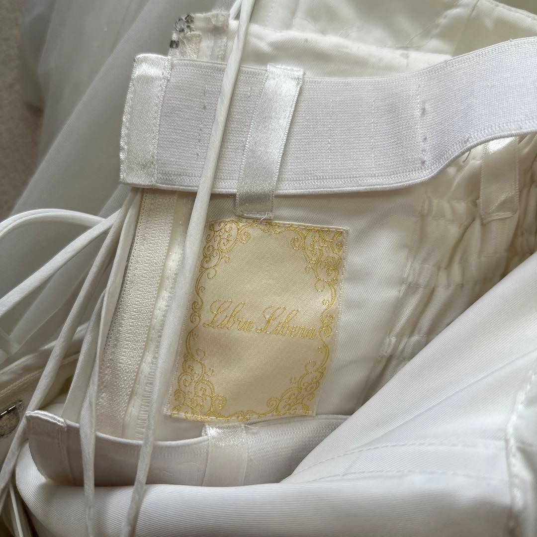 純白ウェディングドレス　チュールたっぷり　リブラリベラ　9号〜13T 美品N