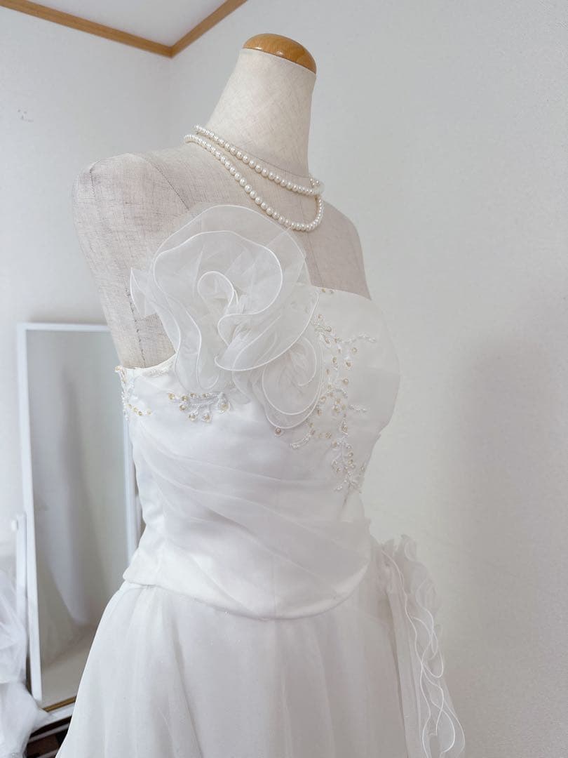 純白ウェディングドレス　チュールたっぷり　リブラリベラ　9号〜13T 美品N