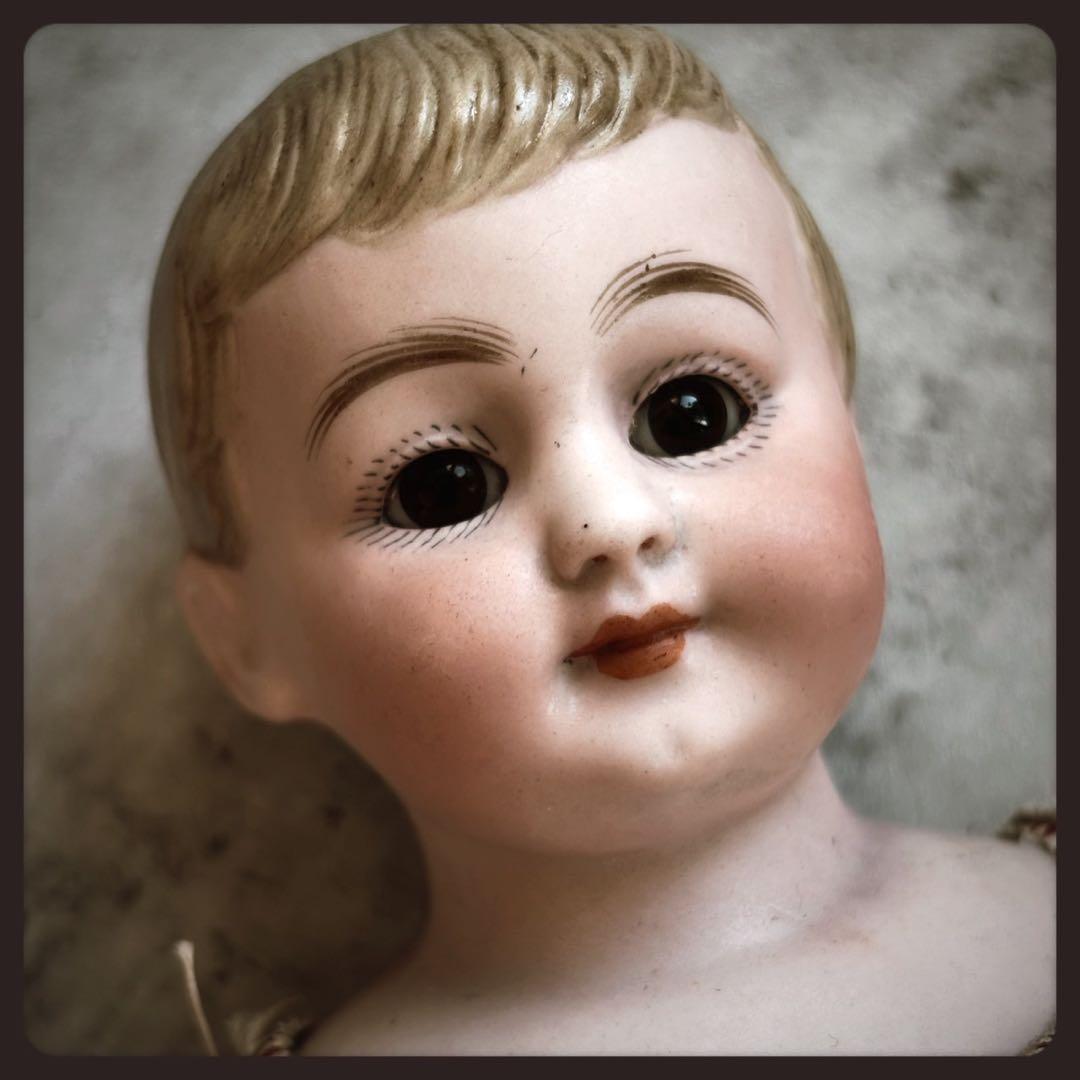 アンティーク　 ブロンドの少年　ビスクドール グラスアイ