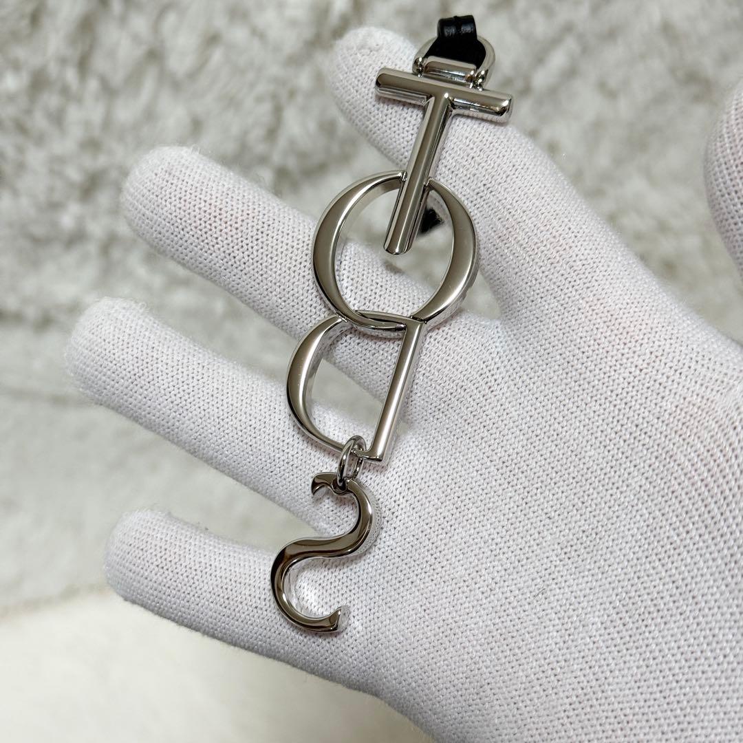 【未使用級】TOD'S アルファベット　バッグチャーム　キーホルダー