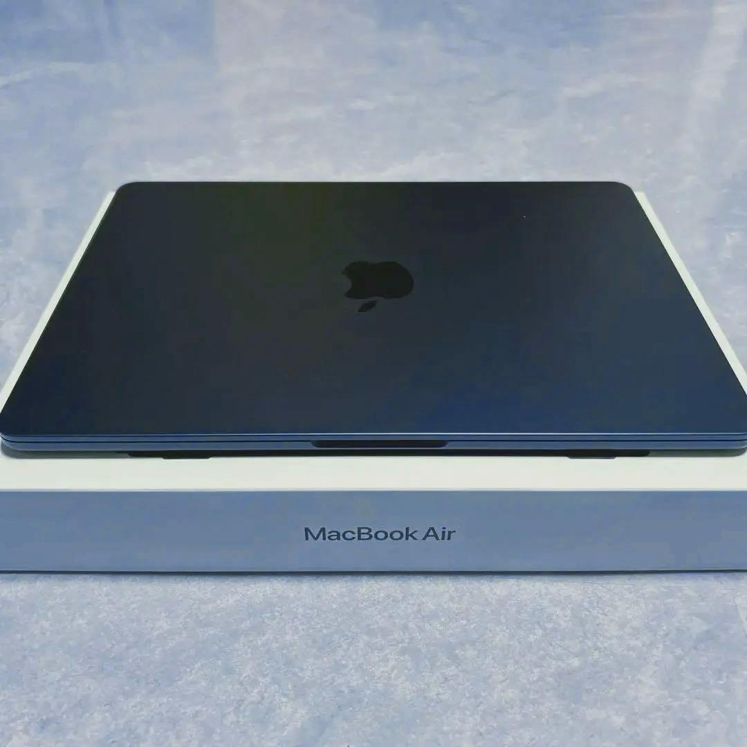 MacBook本体 Apple MacBook Air M2 16GB 512GB