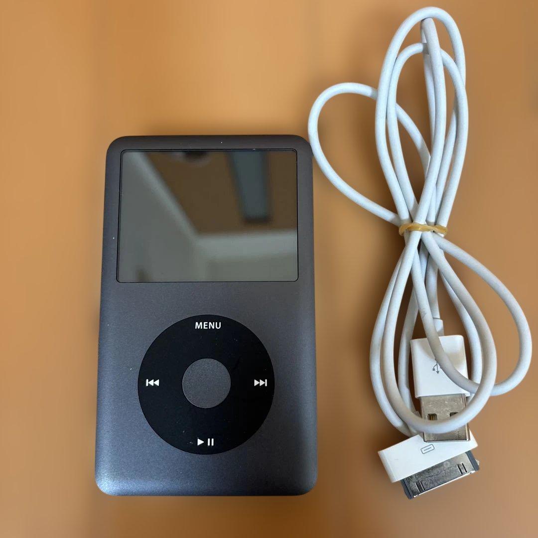 Apple iPod Classic 160GB シルバー USBケーブル付き