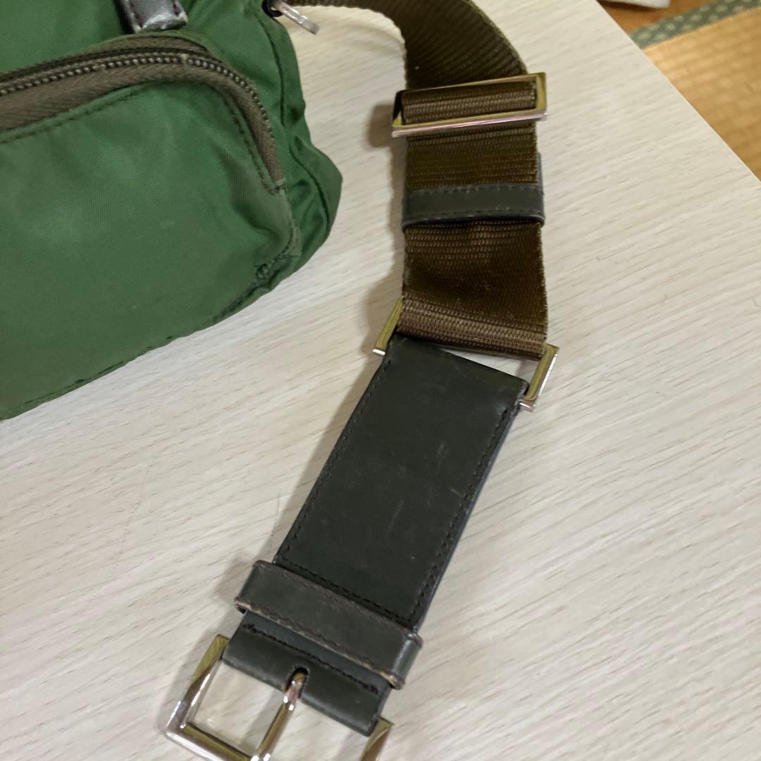 PRADA グリーン ウエストポーチ