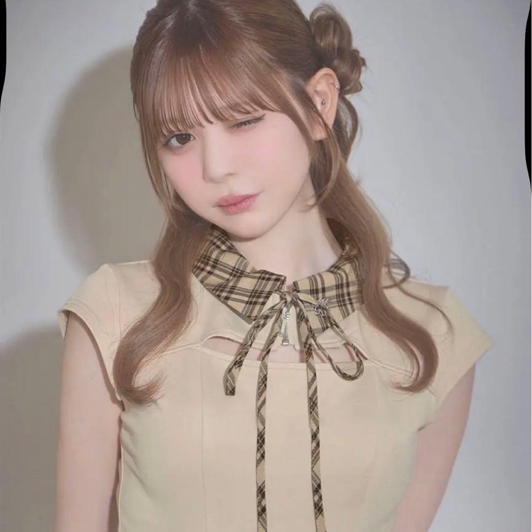 ミシェルマカロン 襟付きミニジップトップス