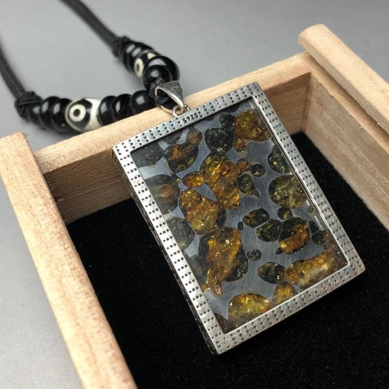 パラサイト隕石 　ペンダント　石鉄隕石　セリコ隕石 925銀