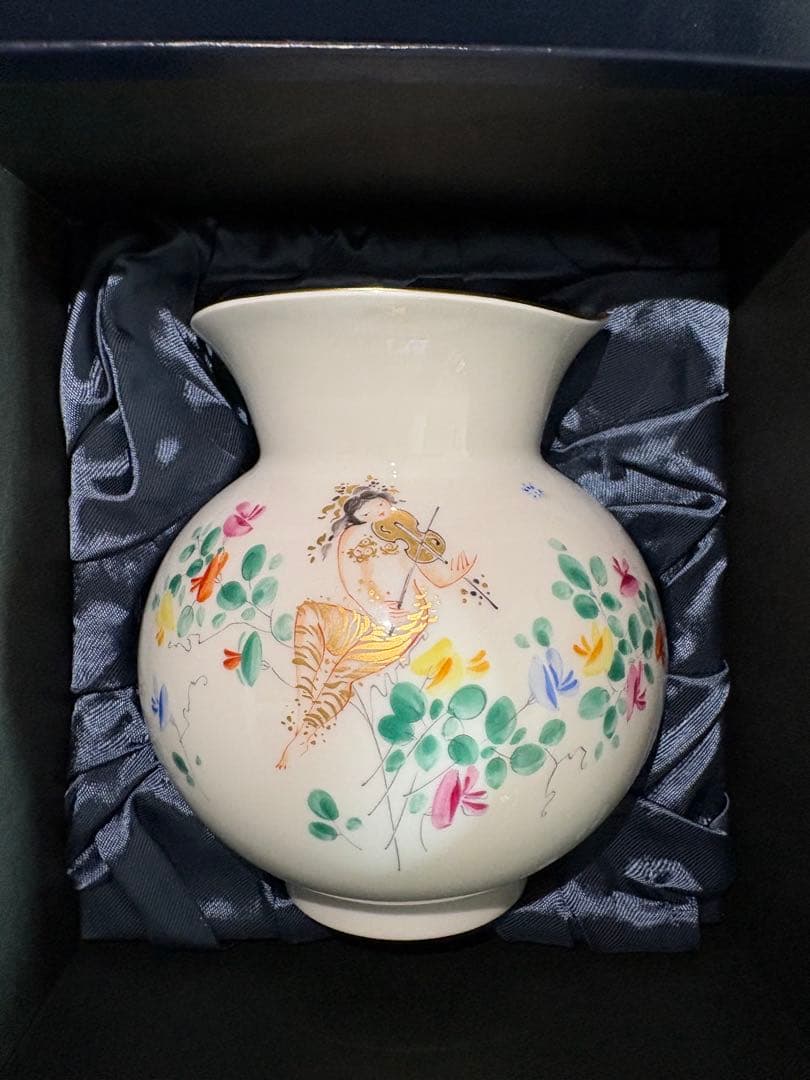 【新品未使用・箱入り】マイセン 花瓶（バイオリン奏者）Meissen Vase