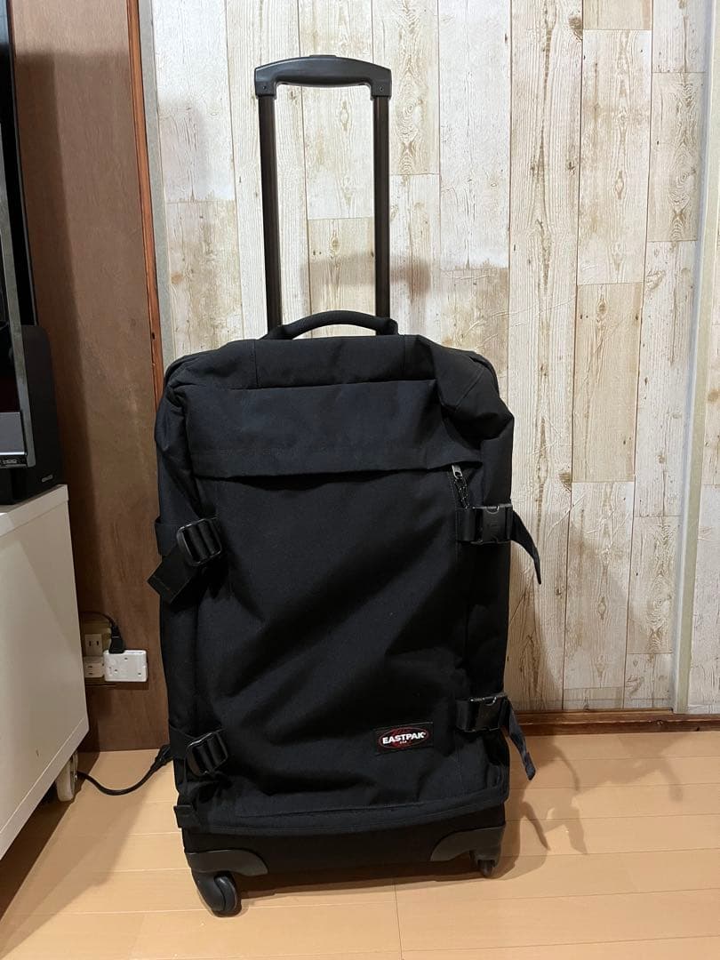 EASTPAK セミハードタイプ　キャリーバッグ　4輪　ブラック　中古品
