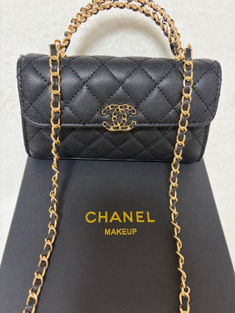 CHANEL ブラック キルティング バッグ