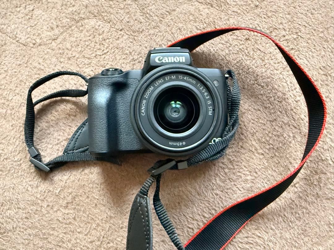 Canon EOS Kiss M ダブルズームキット