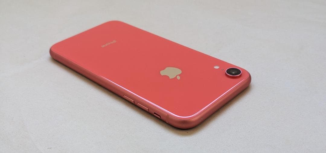 iPhone XR 128GB 85% SIMフリー 顔認証対応 コーラル