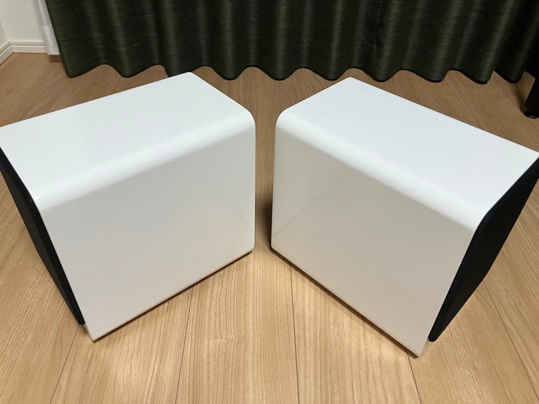 スピーカー・ウーファー Q Acoustics 2020i