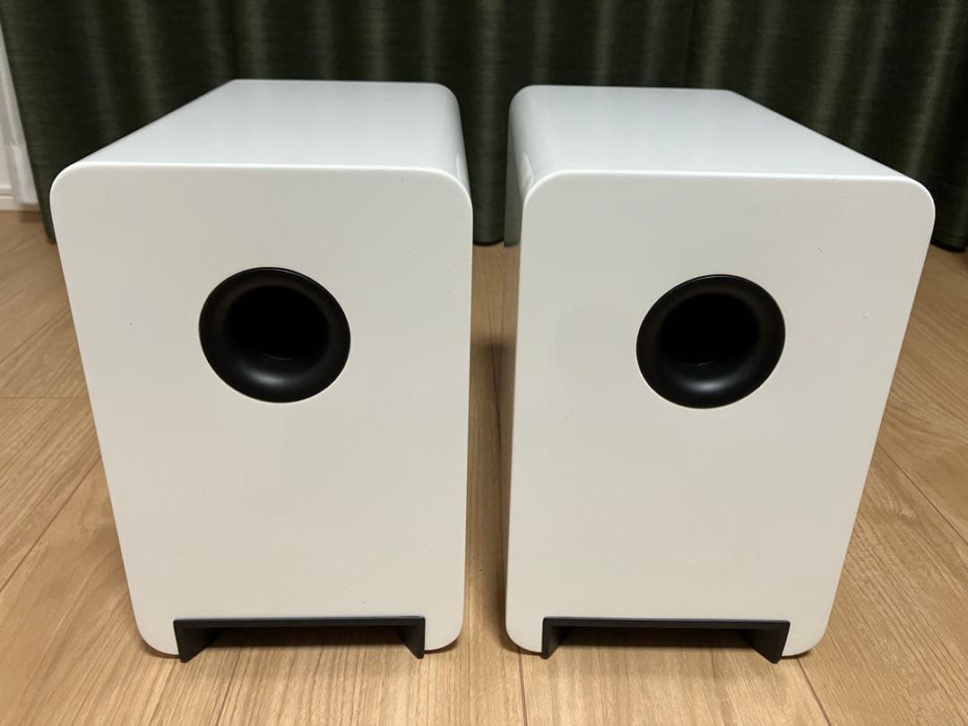 スピーカー・ウーファー Q Acoustics 2020i