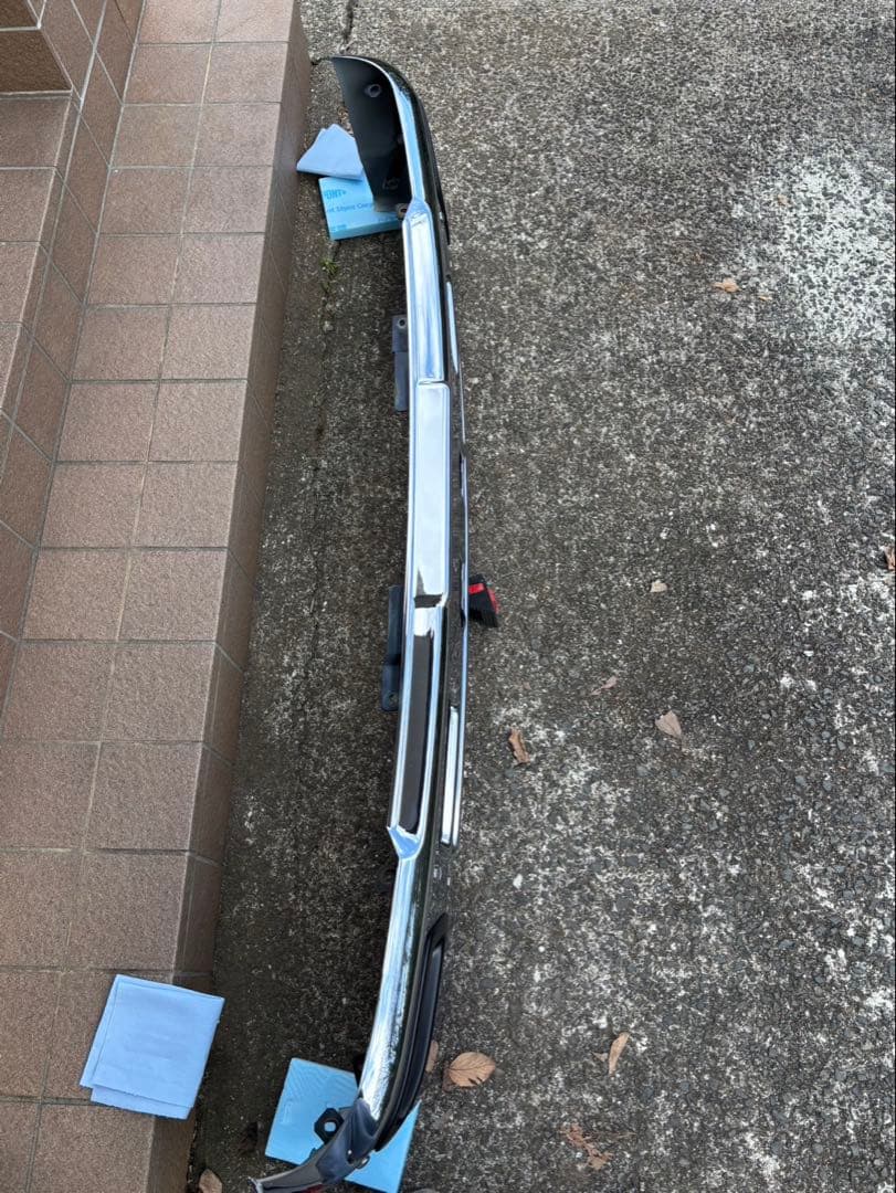 ISUZU07エルフ バンパー中古