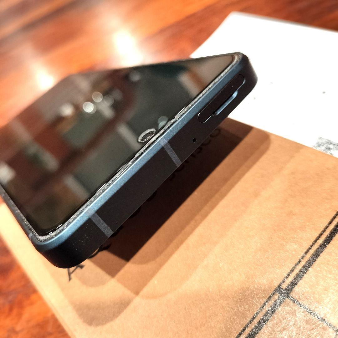 AQUOS Sense8 SH-M26 SIMフリー　Spigenケース 付き