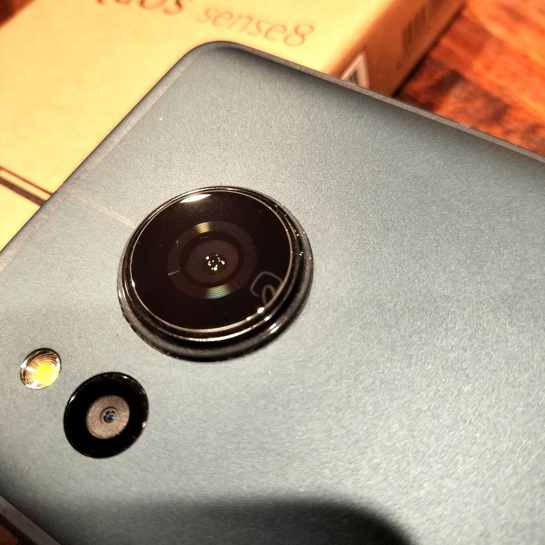 AQUOS Sense8 SH-M26 SIMフリー　Spigenケース 付き