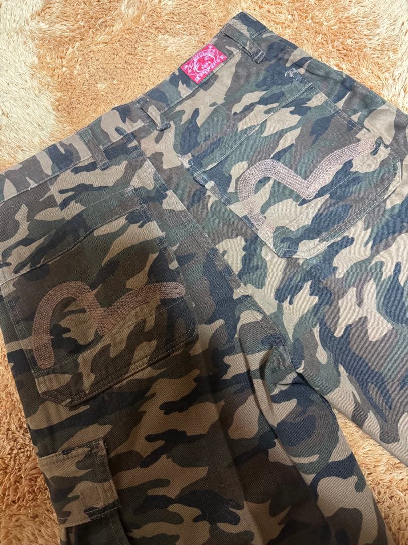 エヴィス　迷彩　カーゴパンツ