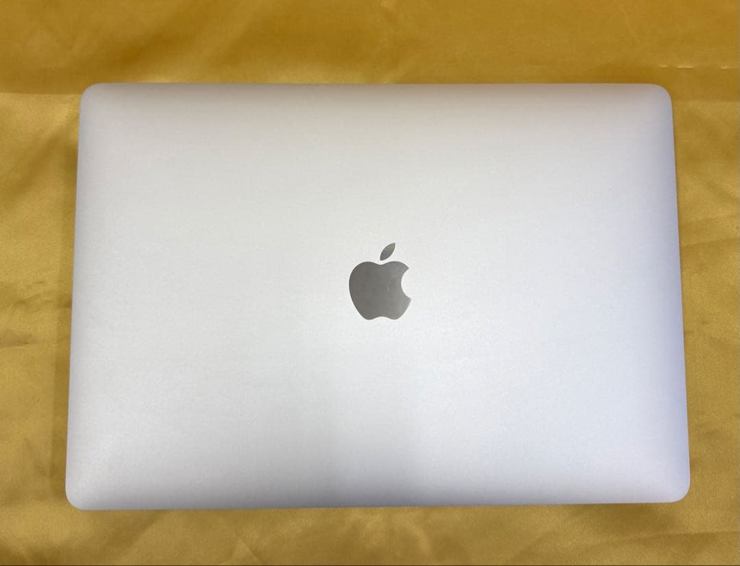 MacBook本体 MacBook Pro 2020 8GB/256GB/Core i5