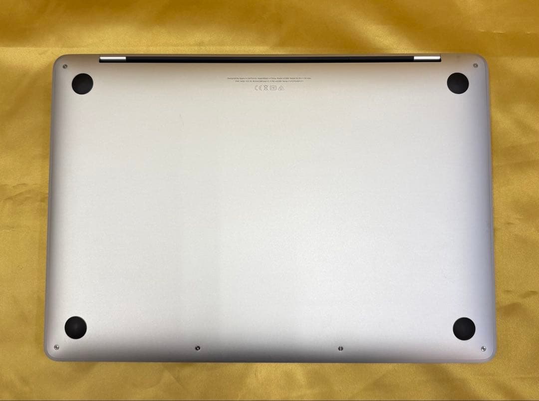 MacBook本体 MacBook Pro 2020 8GB/256GB/Core i5