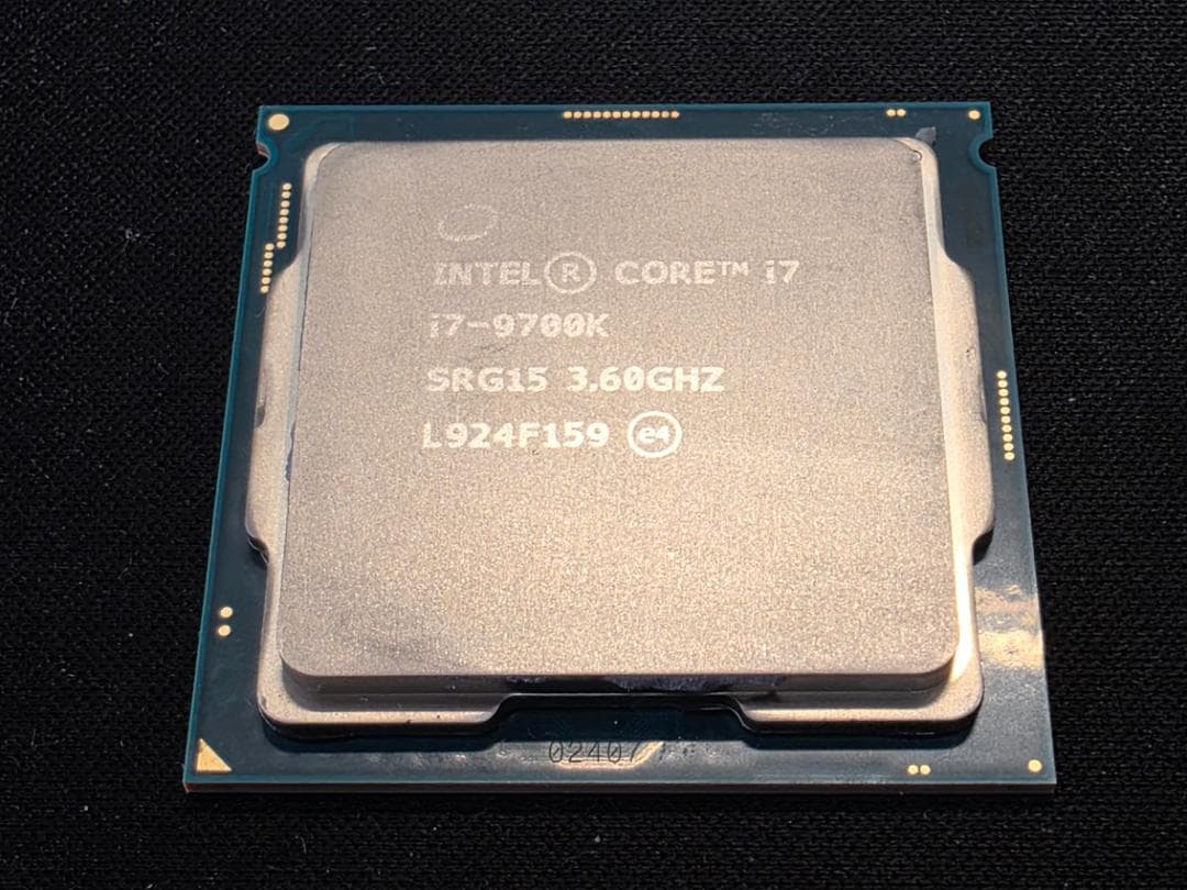 高性能CPU Intel Core i7-9700K BOX