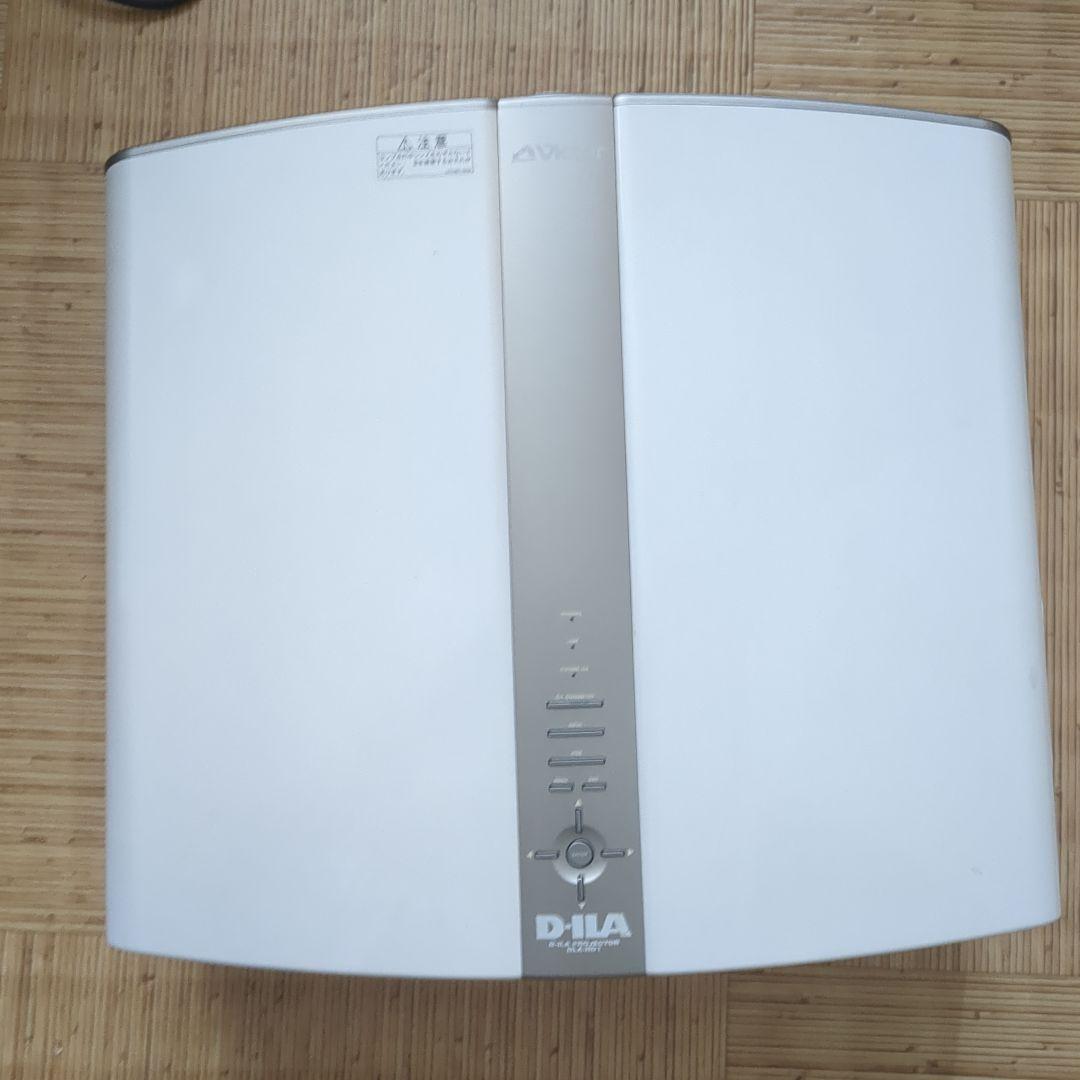 JVCプロジェクター DLA-HD1 ホワイト HDMIケーブル８ｍ付