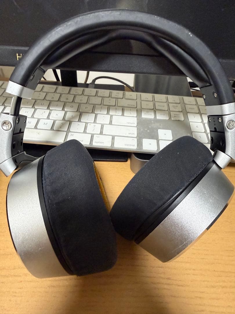 NDH 20 クローズドダイナミックヘッドフォン