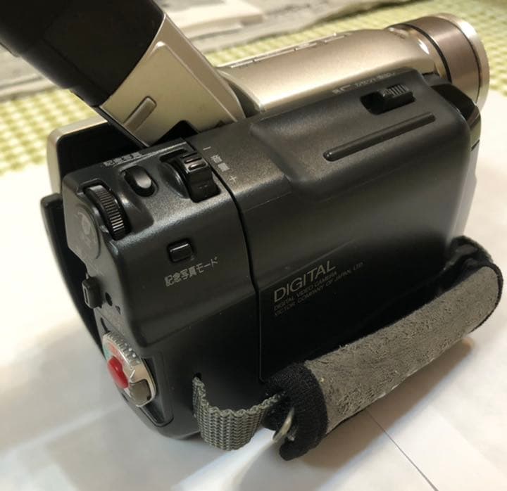 ビデオカメラ GR-DVA10