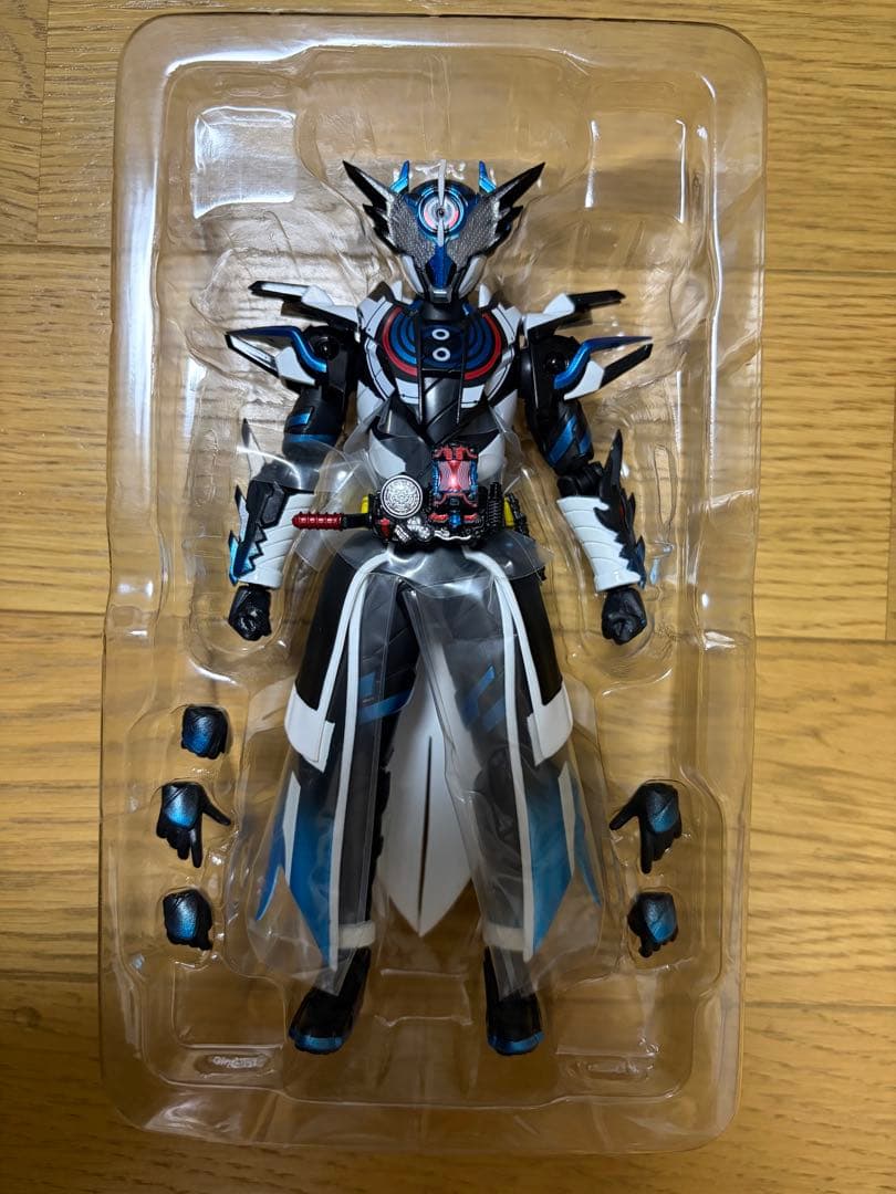 S.H.Figuarts 仮面ライダークローズエボル　フィギュアーツ