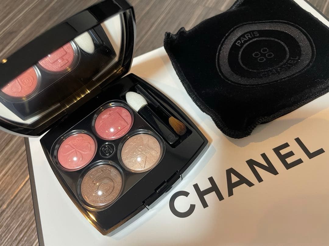 CHANELレキャトルオンブルブトン209ブトン　マドモアゼル　アイシャドウ新品