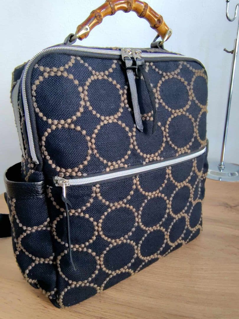 ミナペルホネン/タンバリンBK×カーキ/A4バンブーリュック本革黒